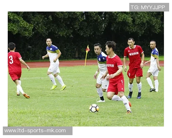 外国足球明星的精彩瞬间回顾与经典进球集锦分享